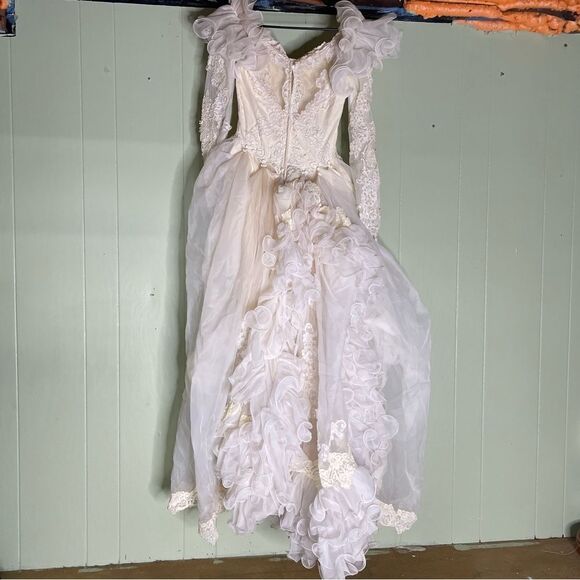 Vintage‎ 90's Beaded Puff Sleeve Train Wedding Dress Size 10 - Picture 4 of 13